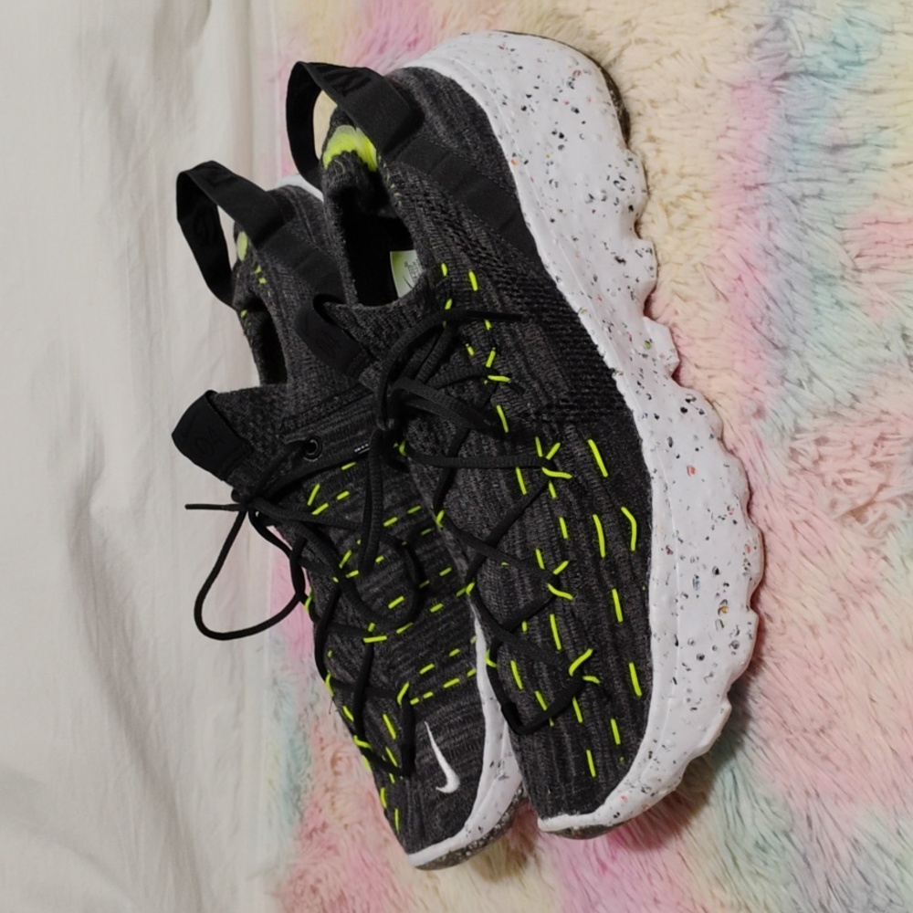 (X-106) Nike Space Hippie 04 Black/Volt Sneakers Worn 1X Max 11.5